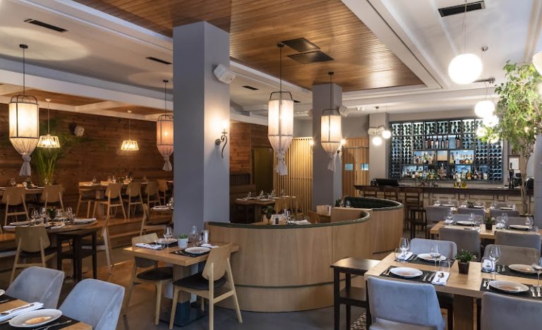 Greek Restaurant in Thessaloniki Three Little Pigs 768x468
